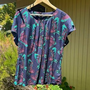 Viscose and silk top with awesome owl print. Boden US 12